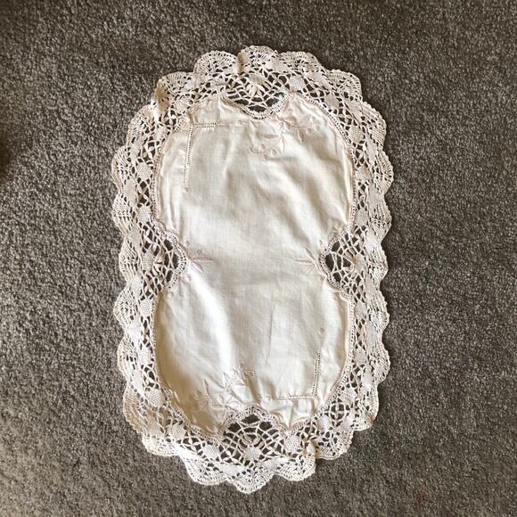 Lot of 5 Handmade Crochet Lace Linen Dollies White/Off White Round Oval Table - Picture 10 of 12